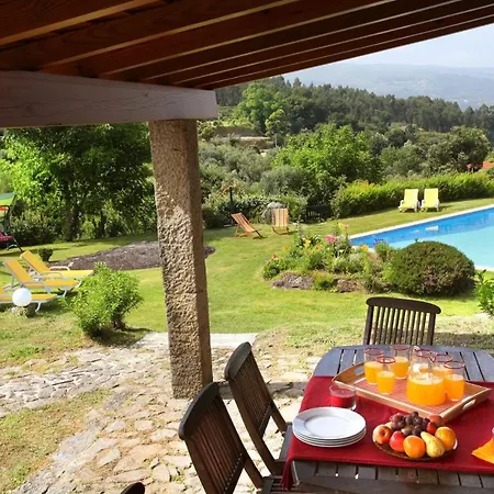 Sleeps 7 Villa Gondufe