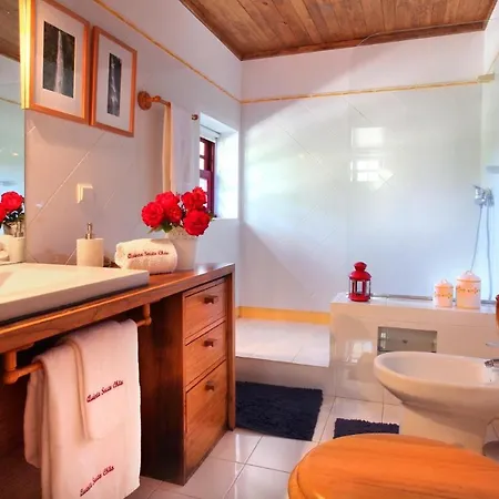 Villa Sleeps 7 Gondufe